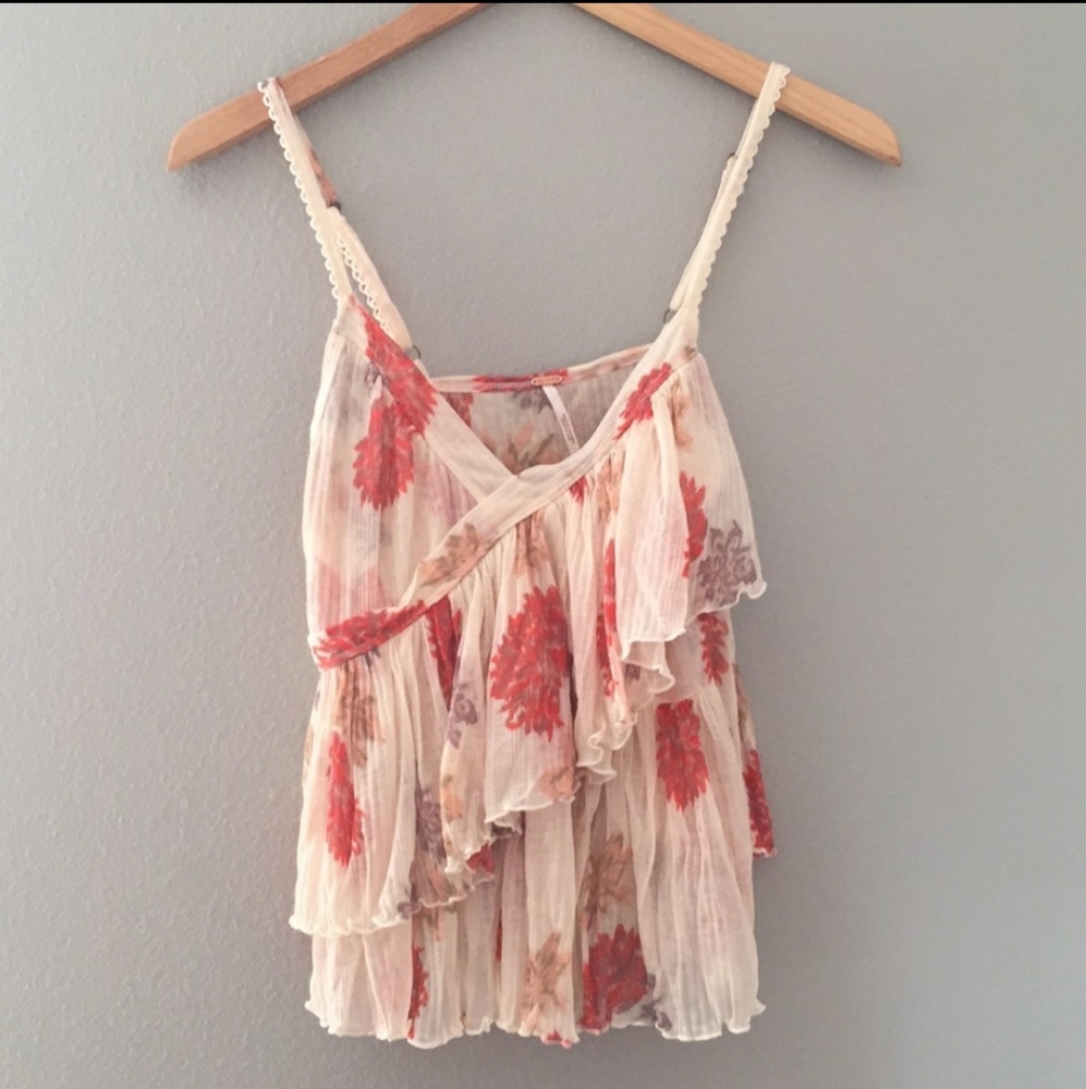 NWT! Free People 🌼 Floral Ruffle Tank